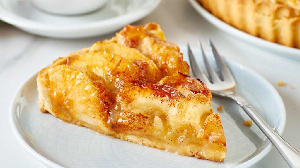 Le gâteau aux pommes français léger, un dessert délicat et savoureux qui vous surprendra. Seulement 140 calories !