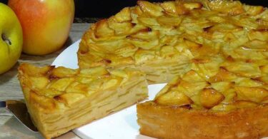 Tarte aux pommes sans beurre, moelleuse, savoureuse et super diététique avec seulement 105 calories !