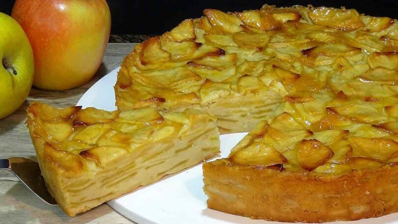 Tarte aux pommes sans beurre, moelleuse, savoureuse et super diététique avec seulement 105 calories !