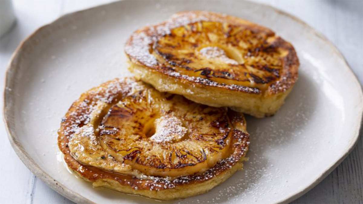 Les crêpes poêlées à l'ananas, un petit-déjeuner savoureux et diététique avec seulement 80 calories !