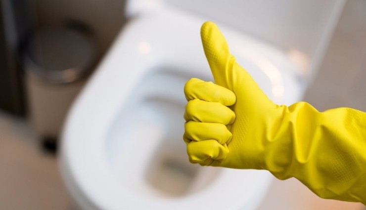 Taches de rouille sur les toilettes - comment s'en débarrasser rapidement et durablement