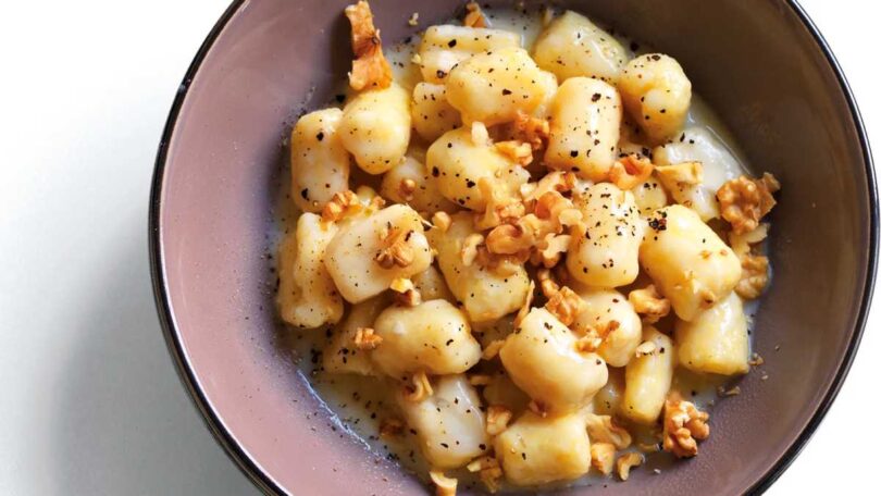 Gnocchi aux flocons de pommes de terre, au fromage frais et aux noix